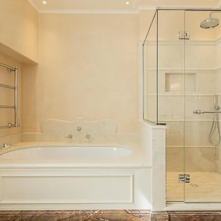 L'opera Divina- Dimora Italia - شقة *