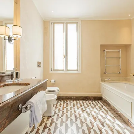 L'opera Divina- Dimora Italia - *